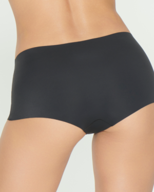 BOY SHORT