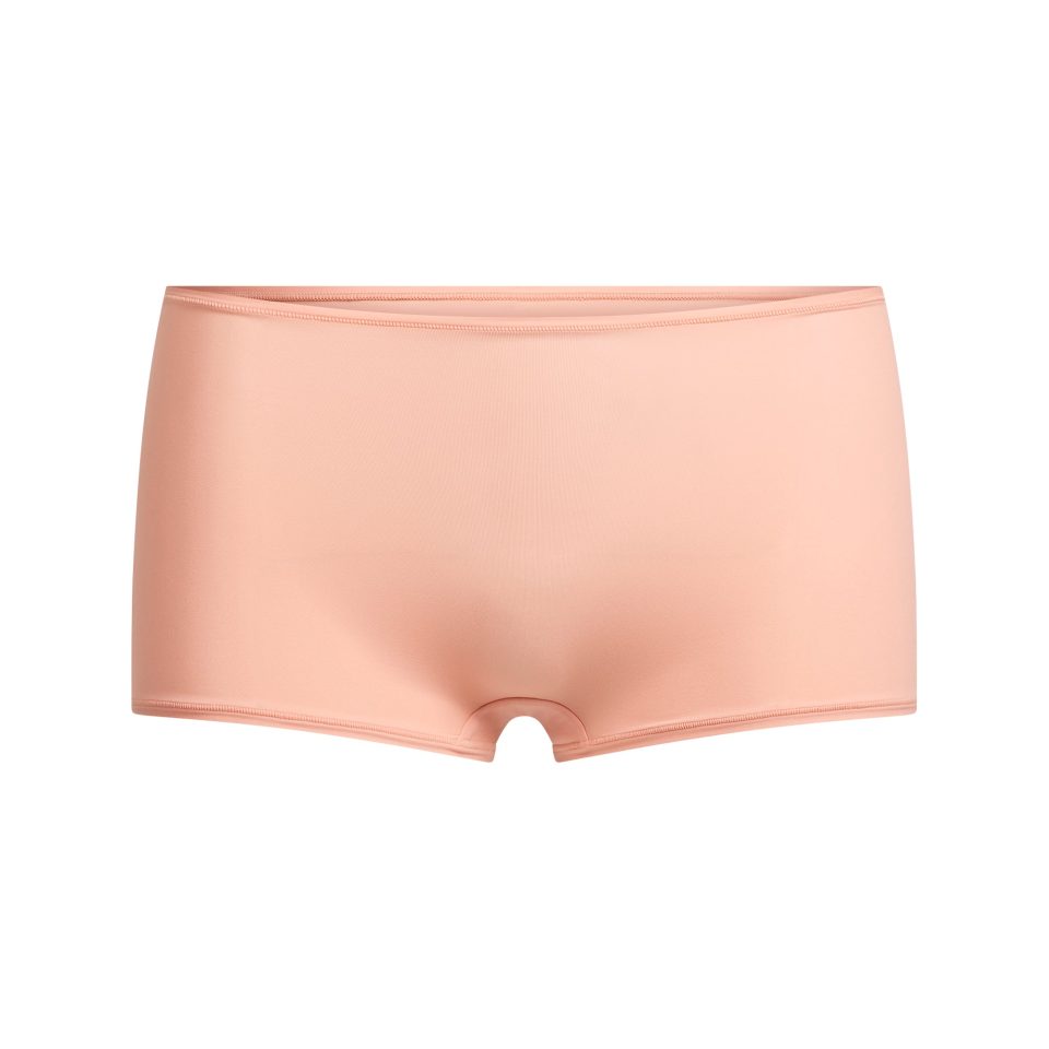 BOY SHORT