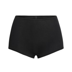 BOY SHORT