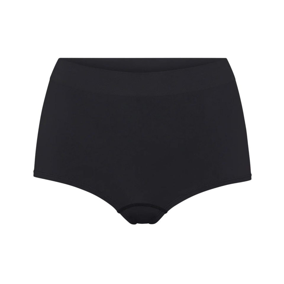 BOY SHORT