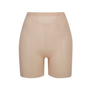 LOW BACK SHORT