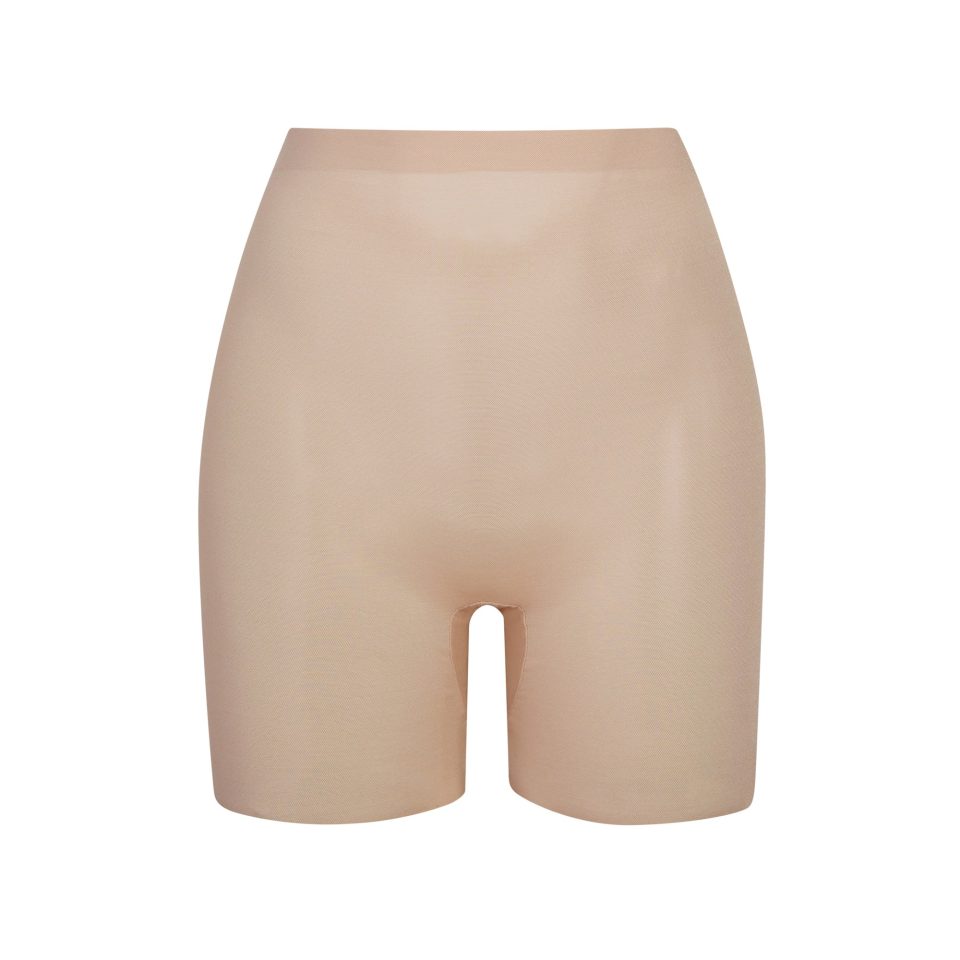LOW BACK SHORT