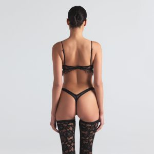 BUTTERFLY THONG